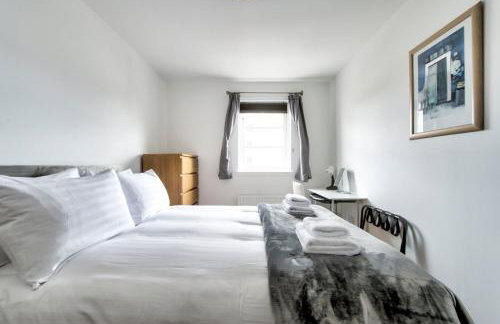 GuestReady - Stylish Apt w/ Parking near Edinburgh - Foto 29