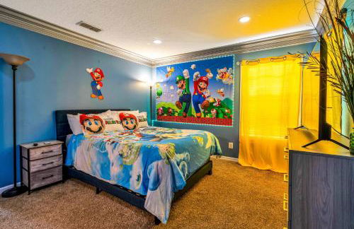 Spacious 7BR Retreat w Pool Game Room - Foto 9