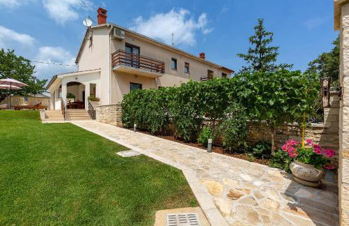 Kuća za odmor s bazenom Emma - Foto 6