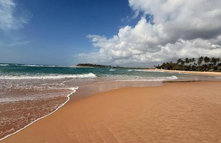 Luxuosa casa, a 150m da praia - Foto 35