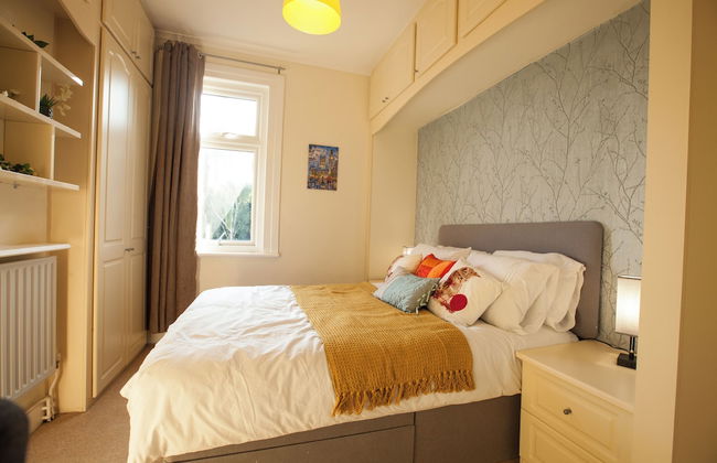 Comfy Kingston Central Garden House & Free Parking - Foto 12