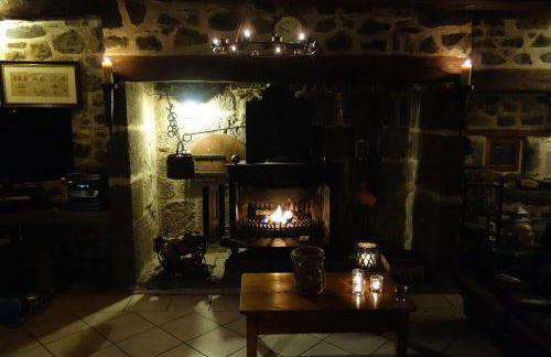 Farmhouse with mountain view - Photo 22