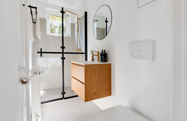 Sanders Charm - Chic 2-bdr Apt With Shared Garden - Foto 16