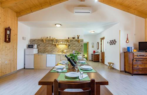 Comfortable apartment in Cerovlje with pool - Foto 4