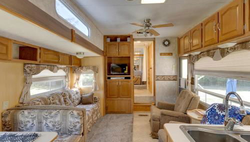 2 Mi to Lake Guntersville Peaceful Camper Home - Foto 4