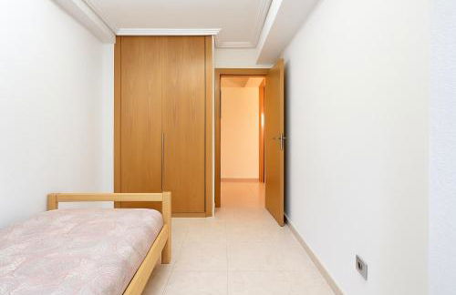 Beachside Apartment with Beautiful Sea Views - Photo 8