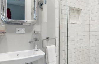 Mid-Century Marvel Steps from Restaurants Bars and Markets 3BR & 2BA - Foto 32