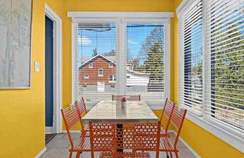 Cozy & Creative Top Unit in Lou's Arts District - Foto 41