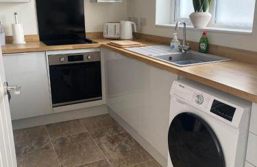 The Cwtch Pet Friendly Ground Floor Flat Near M4 and Porthcawl - Foto 5