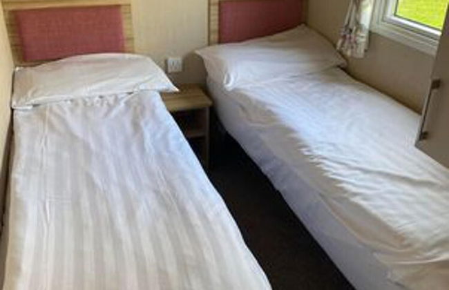 Budget 3-bed Caravan in Tunstall, Hull - Foto 3