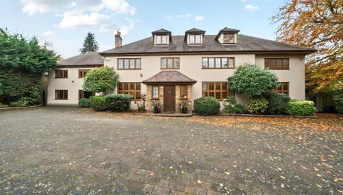 Kingswood 6 Bed Mansion, Tennis Court and Cinema - Foto 2