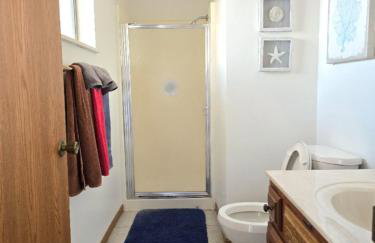 The Calm Cove - A tranquil waterfront escape near shopping and entertainment - Photo 26