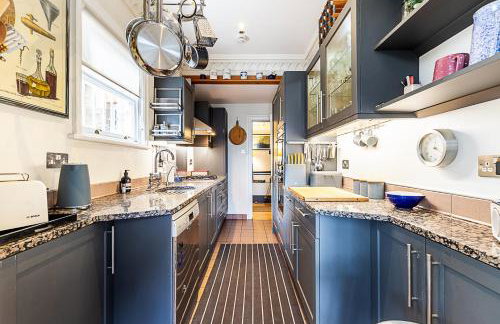 Elegant Highgate Garden Retreat - Photo 7