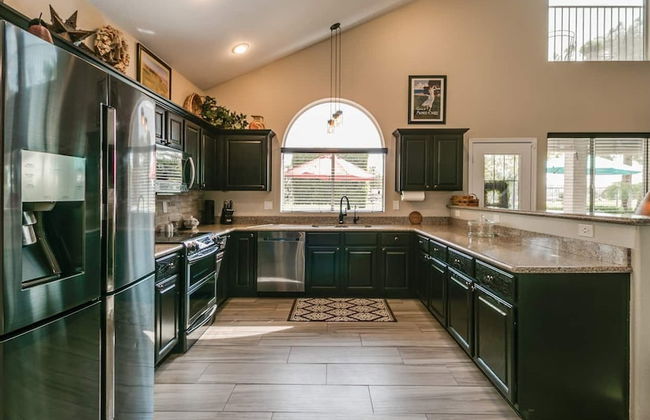 Spectacular Golf Course Home With Pool and Views! - Photo 14