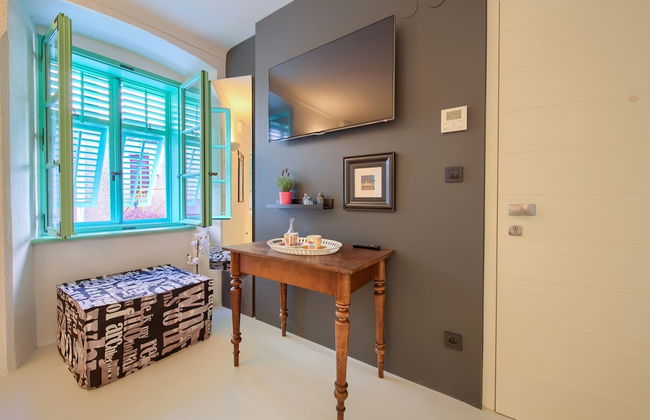 Vibrant and Elegant Downtown Krk Apartments - Photo 13