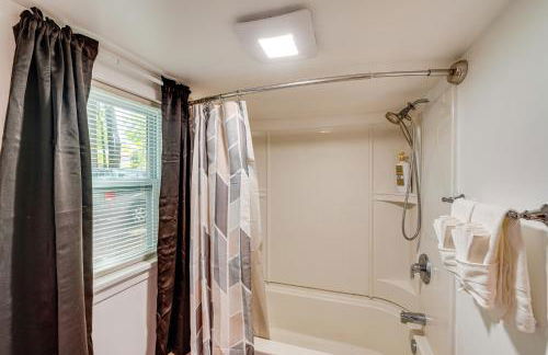 Cozy House on Meadowbrook Lake Serene, Scenic! - Photo 15