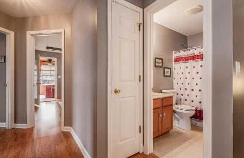 Hot Tub Hideaway 3 BR - Foto 18