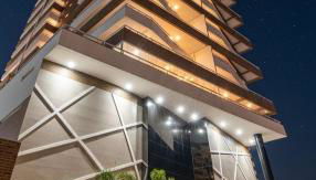 Priority Apartamento perto da praia em Praia Grande, Wifi, Garagem e Vista - Foto 2