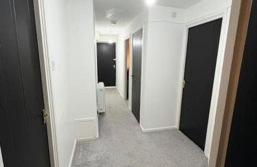 Two bed spacious apartment, central location, free parking and Wifi - Foto 9