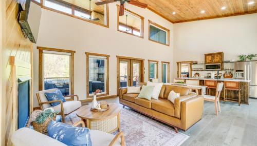 Broken Bow Cabin about 5 Mi to State Park with Hot Tub! - Foto 5