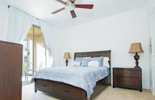 Luxury condo near Irvine Business & UCI Hospital - Photo 5