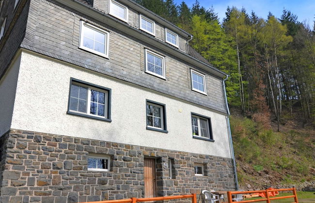 Lovely Group House near Winterberg with Private Sauna, Garden, & Terrace - Foto 33