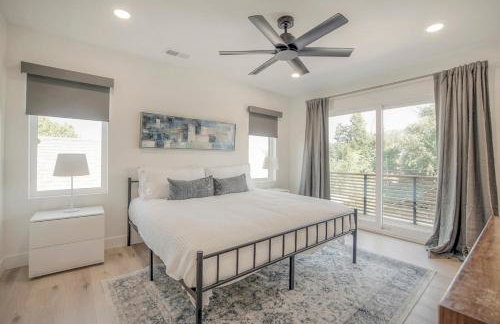 Sunflower Suite Modern Loft with Skyline Views - Foto 8