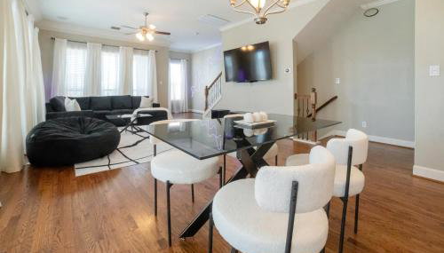 3 BD Townhome w Rooftop Terrace w Free Parking - Foto 2