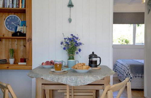 Lucy Lou, charming holiday bungalow in Devon - Photo 9