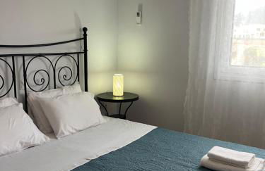 Lovely 1-bedroom apartment in front of sandy beach - Foto 2