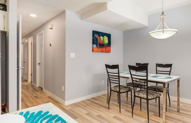 4 Bedroom Suite in Calgary - Photo 4