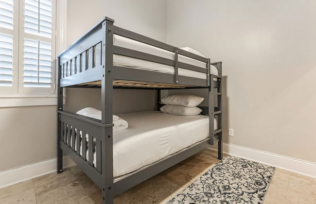 Modern 3BR Condo With Pool - Foto 6