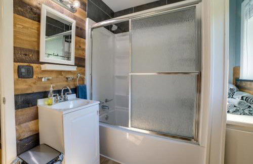 Higgins Lake Cottage with Private Fire Pit and Grill! - Foto 16