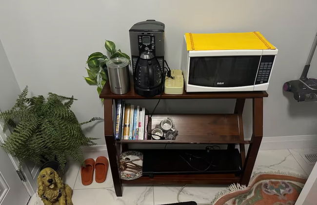 Relax in Style Clean Comfy in a Prime 1ZB - Photo 6