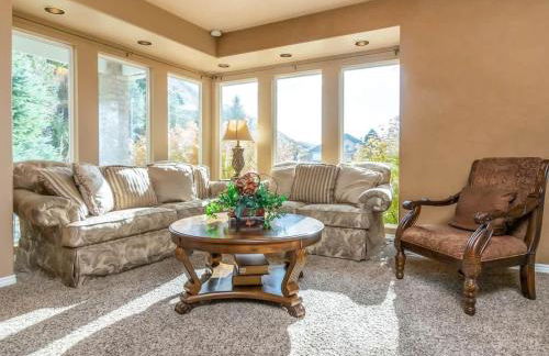 Wasatch Retreat in Draper with Mtn Views Theater and Hot Tub - Foto 15