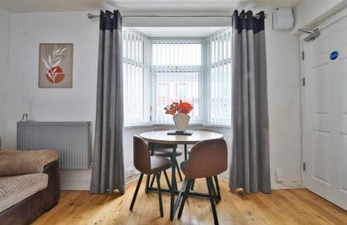 Modern 2BR Flat in Swansea Near City Centre - Foto 27