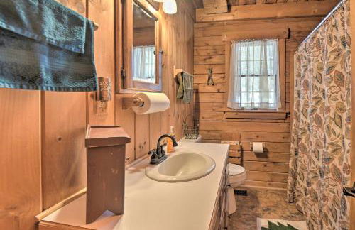 Rustic Madison Treehouse Cabin with Game Room! - Foto 15