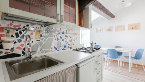 HACCA Collection - Porta Venezia Attic 2BR - Foto 2, stove