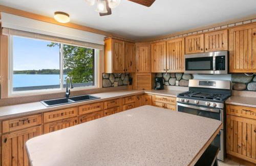 2 Lakeside Apartment Units in One at Fife Lake Lodge - Foto 77