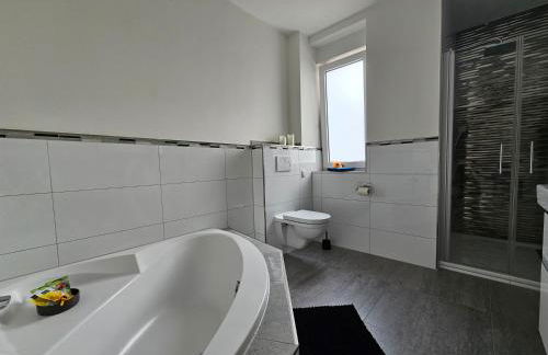 Moderne Doppelhaushälfte in Oppenheim - Foto 12