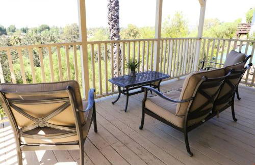 GREAT VIEWS - Over the Oaks - Stylish - Whole Home - Foto 4