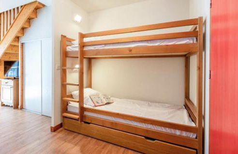 Awesome Apartment In Saint-Pancrace - Foto 12