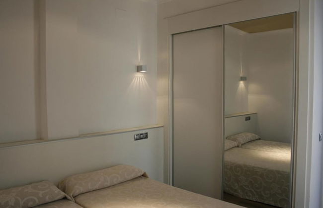 Apartamentos Senabre Palais - Photo 10