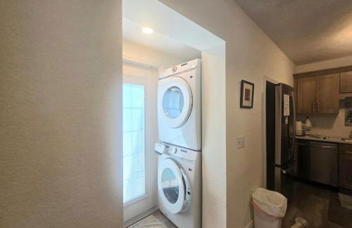 An Island Getaway at Palm Tree Villas - Photo 15