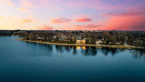 UncleLarry's Lake Place, Sleeps 10 & Hot Tub - Foto 4