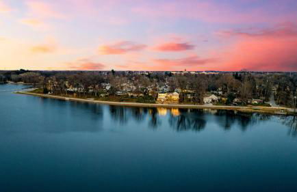 UncleLarry's Lake Place, Sleeps 10 & Hot Tub - Foto 4