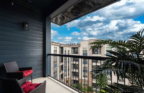 Luxury Apartment with Pool, Restaurants, Shopping) - Photo 5