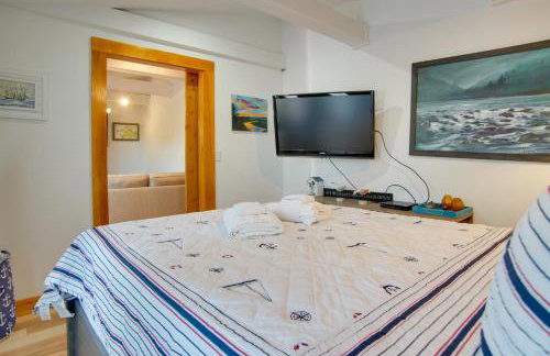 1 Mi to Ferry Terminal Oak Bluffs Family Retreat! - Foto 21