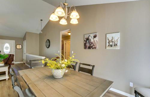 Bar, Pool Table and Yard! Spacious Union Home - Foto 9