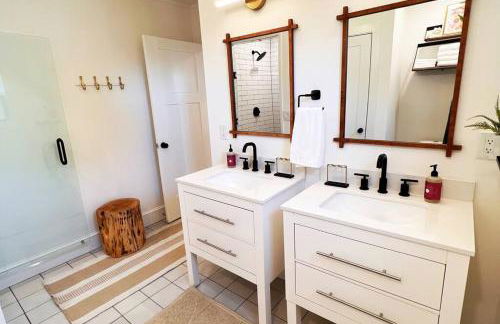 Mill House in Beautiful Downtown Jefferson - Foto 16